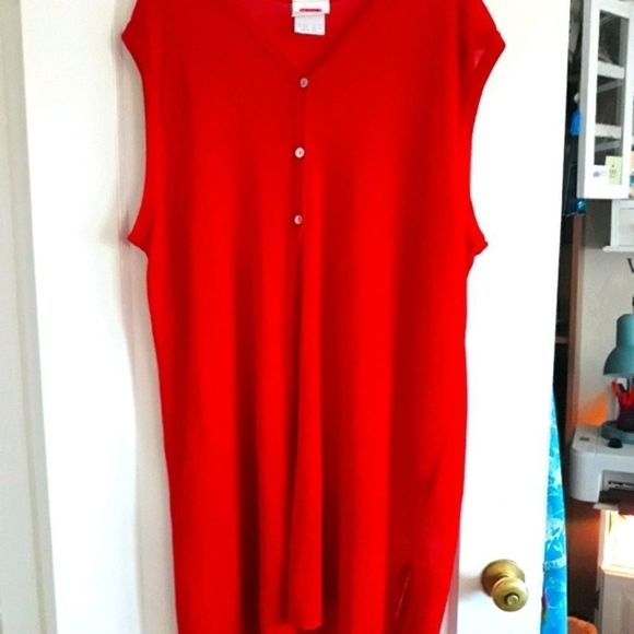 Long sleeveless overpiece - Picture 2 of 5